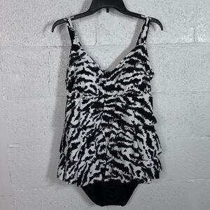 Swim Solutions Women's Printed Tiered Fauxkin Rainbow Rain 16W $102